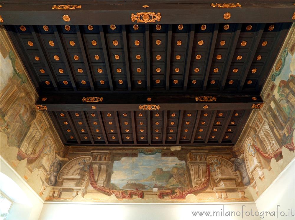 Cavenago di Brianza (Monza e Brianza, Italy) - Ceiling of the hall of the talamons in Palace Rasini
